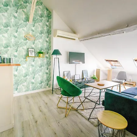3 Bedroom Lovely In Apartment