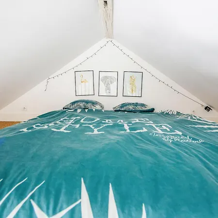 3 Bedroom Lovely In Apartment *