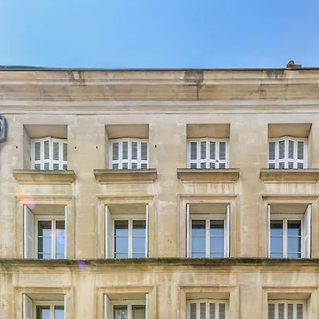 Apartment 3 Bedroom Lovely In